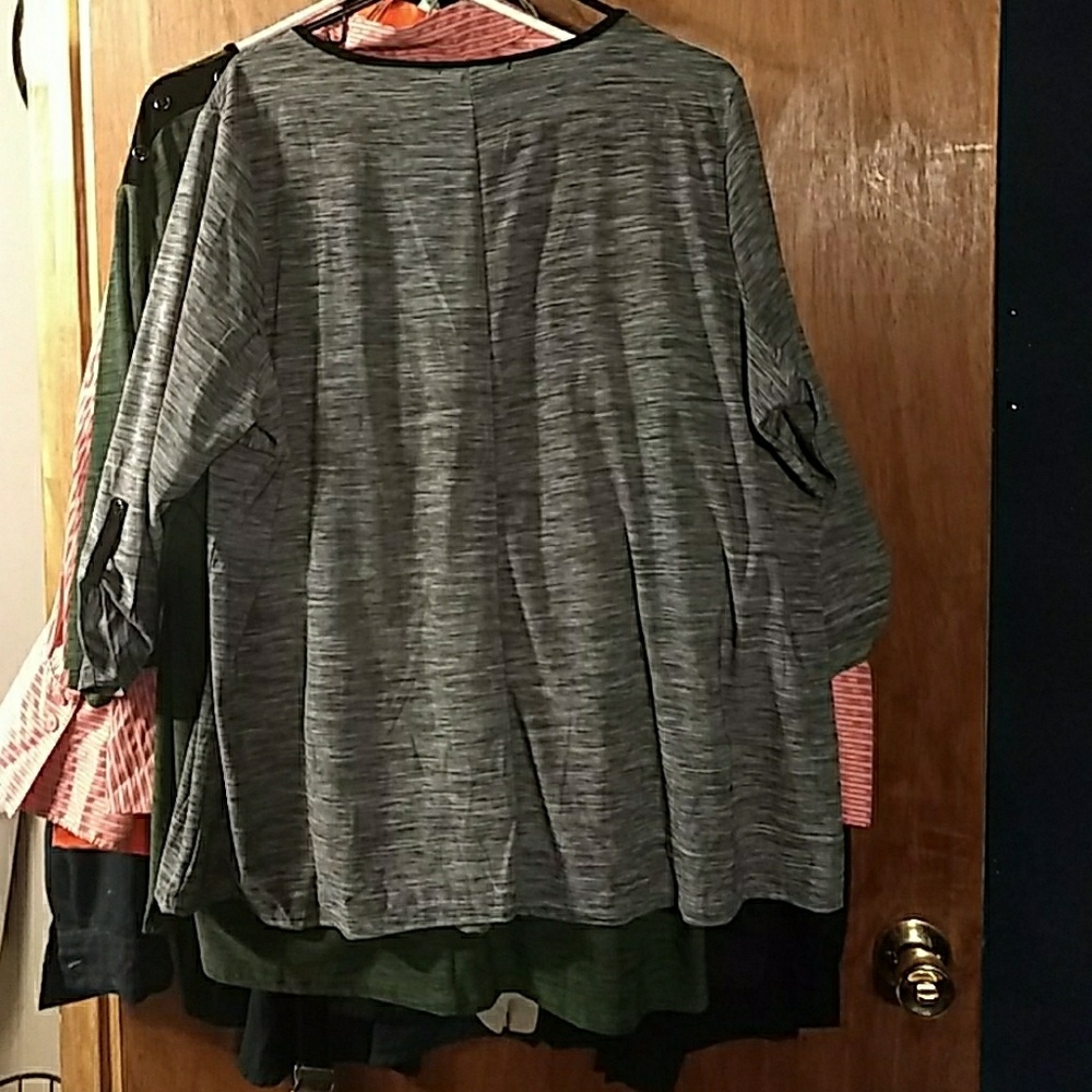 3/4 sleeve shirt